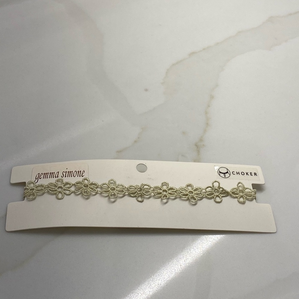 GEMMA SIMONE FLOWER CHOKER NECKLACE NEW - Picture 2 of 7